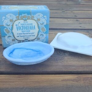 Avon Victoriana Blue Soap Dish with Soap